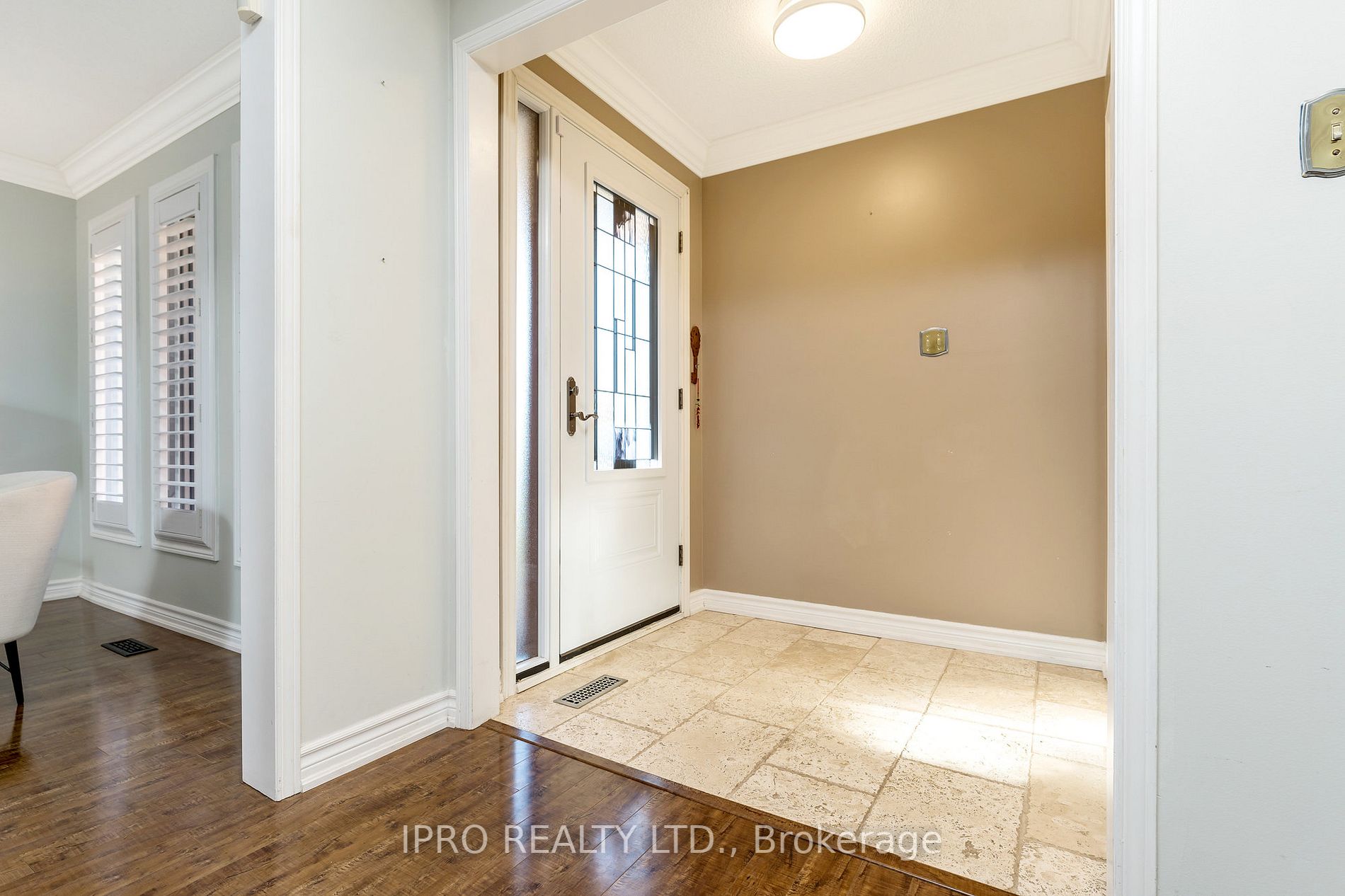 11 Turtlecreek Blvd E