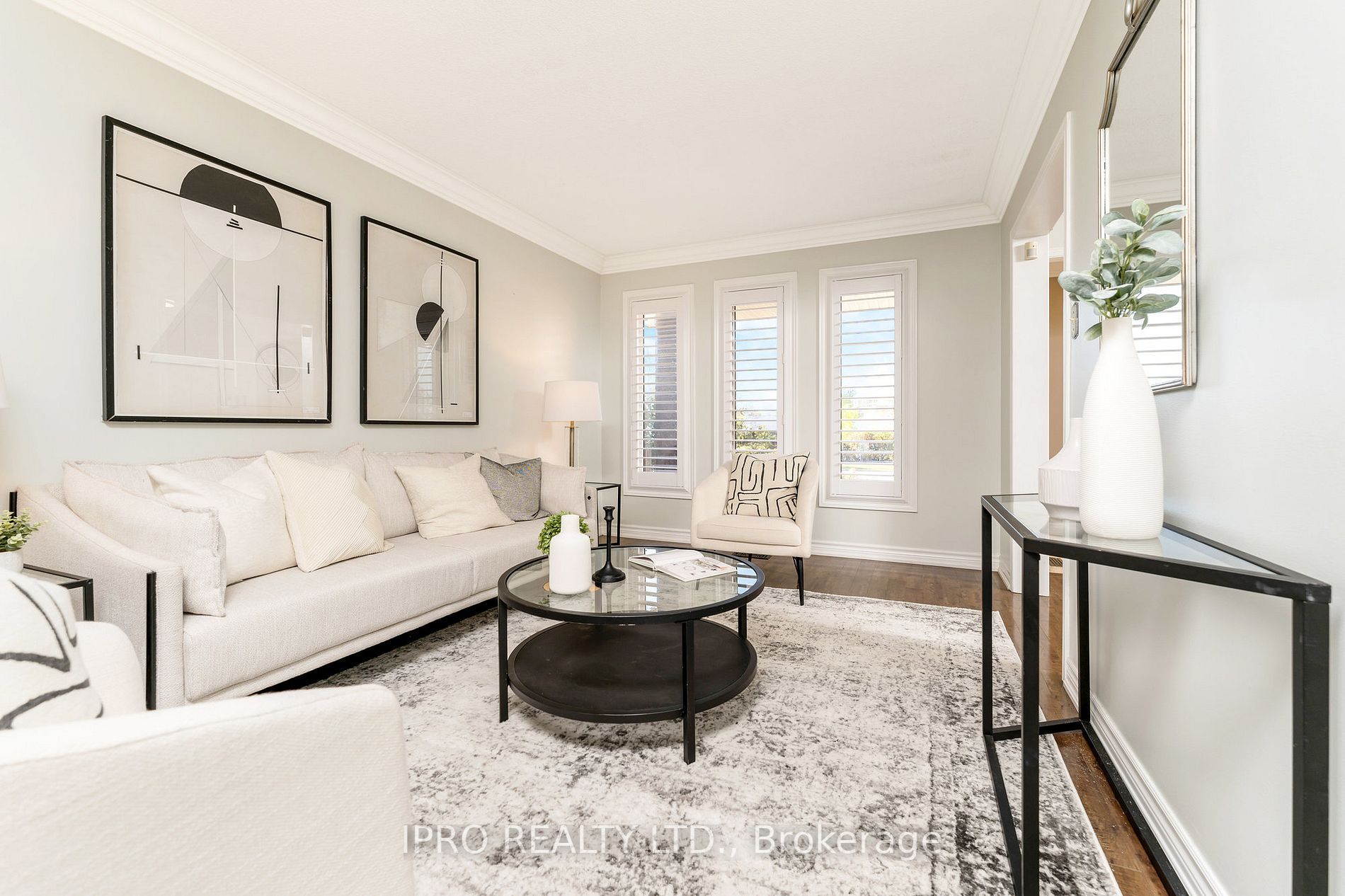 11 Turtlecreek Blvd E