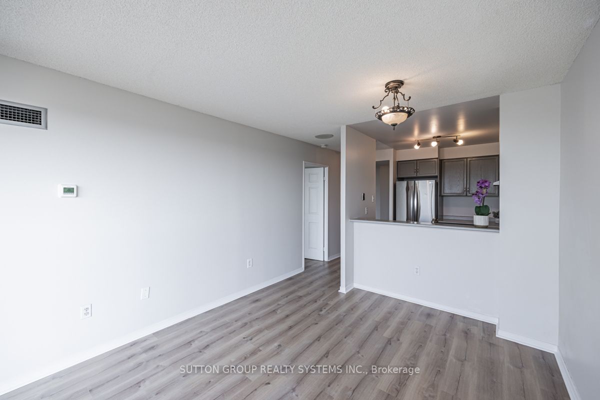 2177 Burnhamthorpe Rd W, #1606