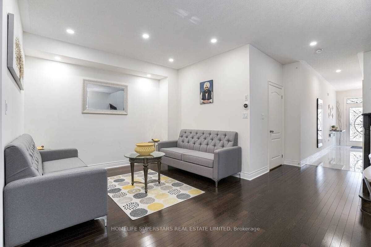 57 Elwin Rd