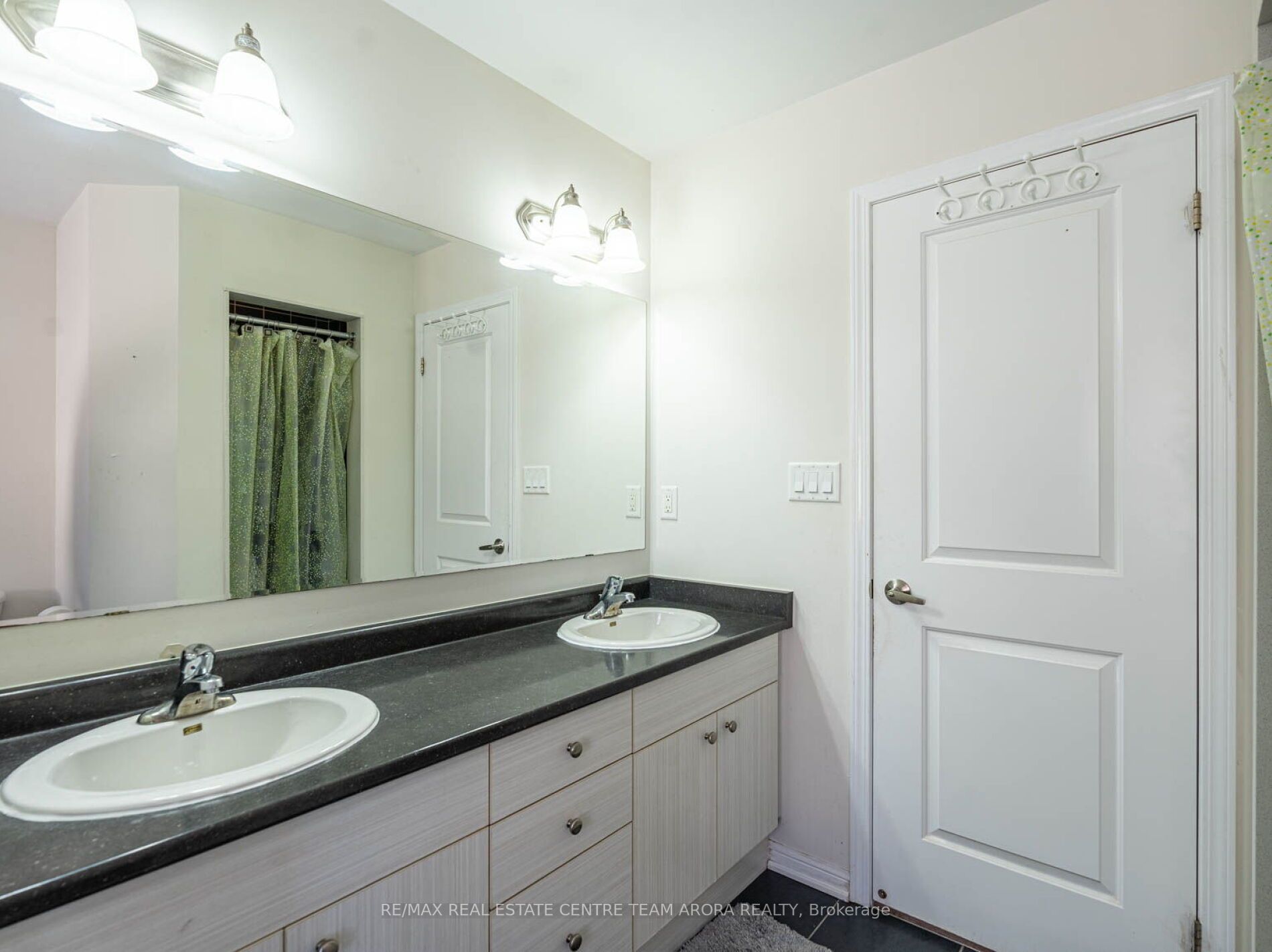 46 Old Cleeve Cres