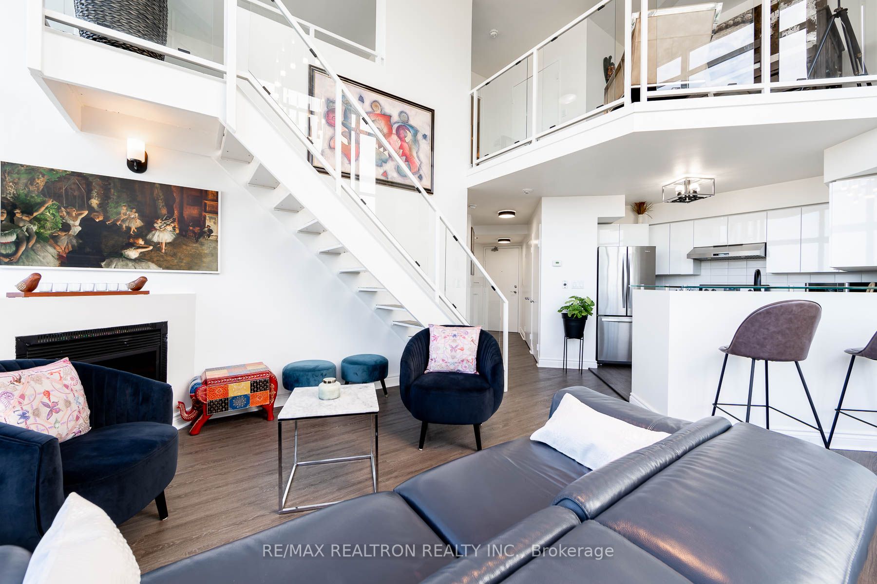 250 Manitoba St, #616