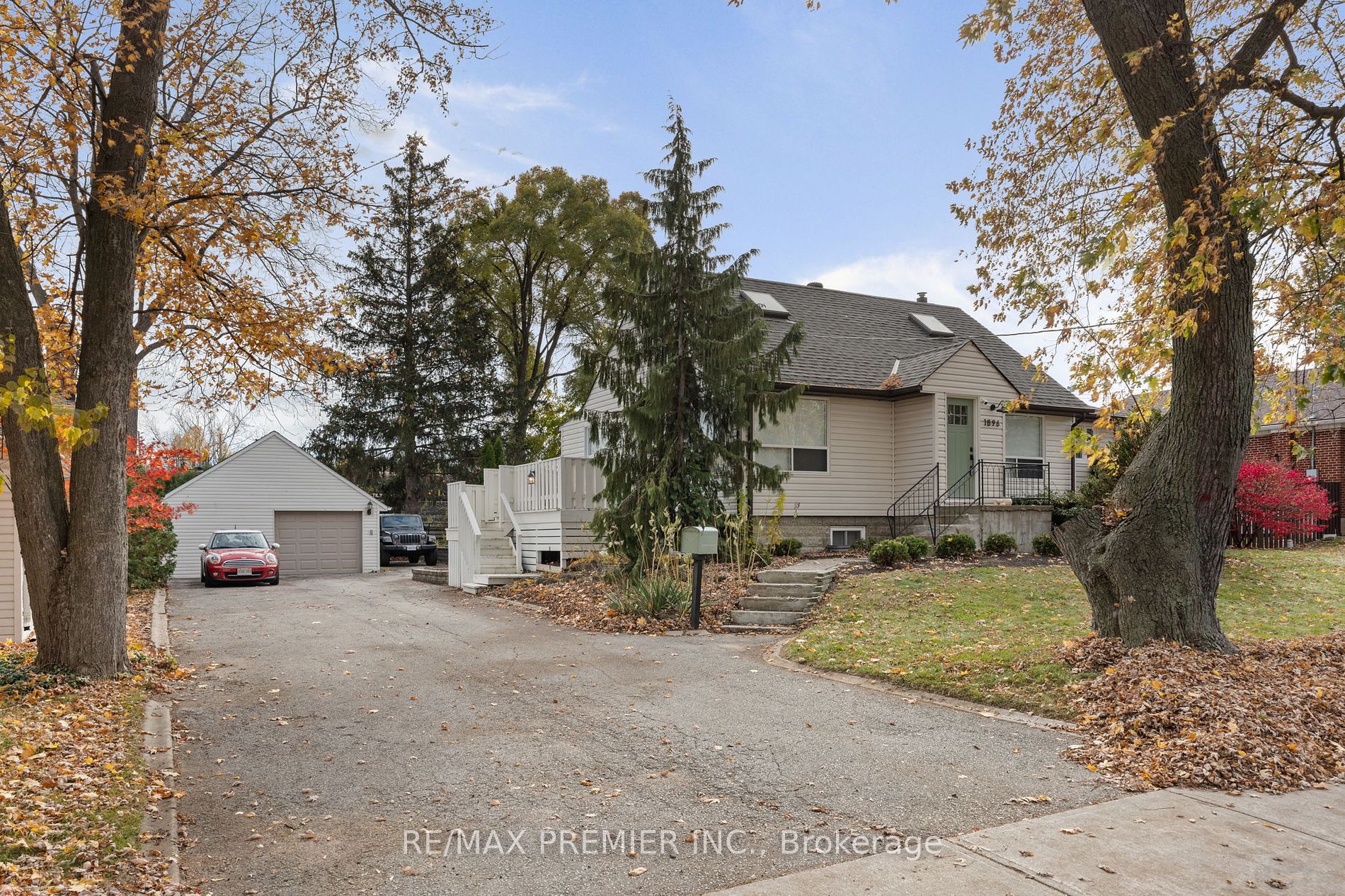 1896 Balsam Ave