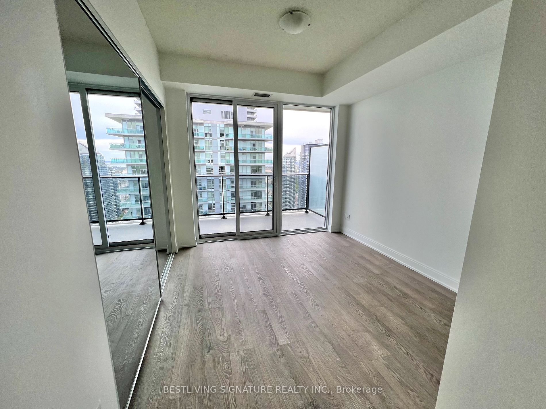 70 Annie Craig Dr, #4006