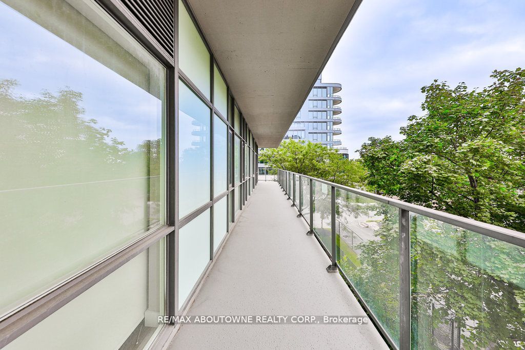 70 Port St E, #301