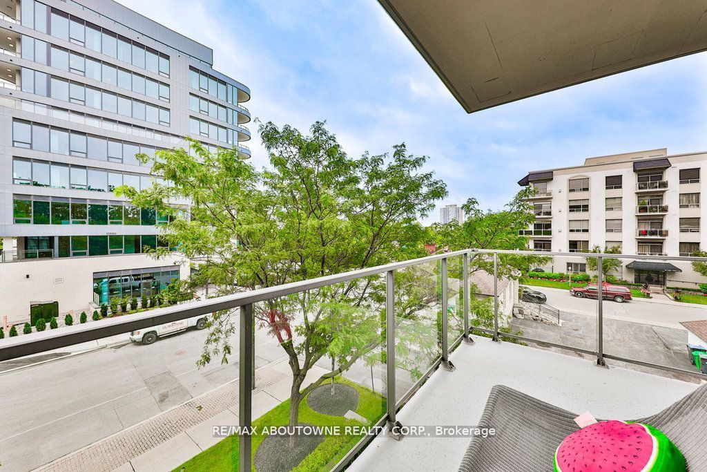 70 Port St E, #301