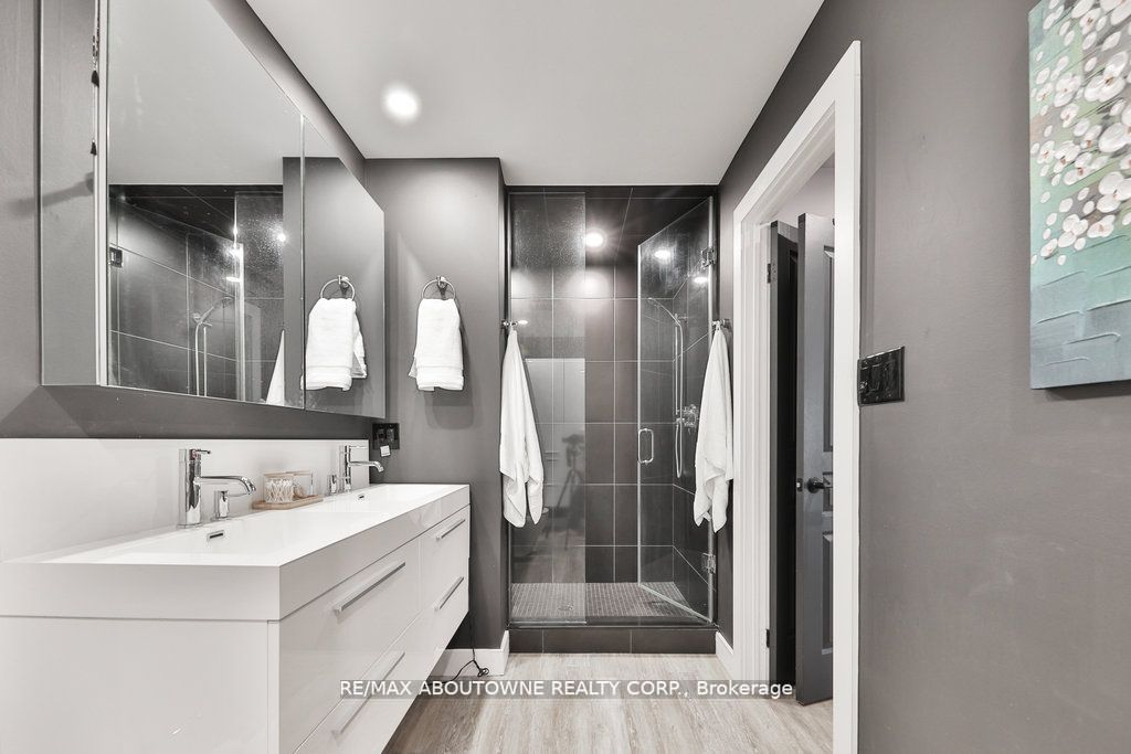 70 Port St E, #301