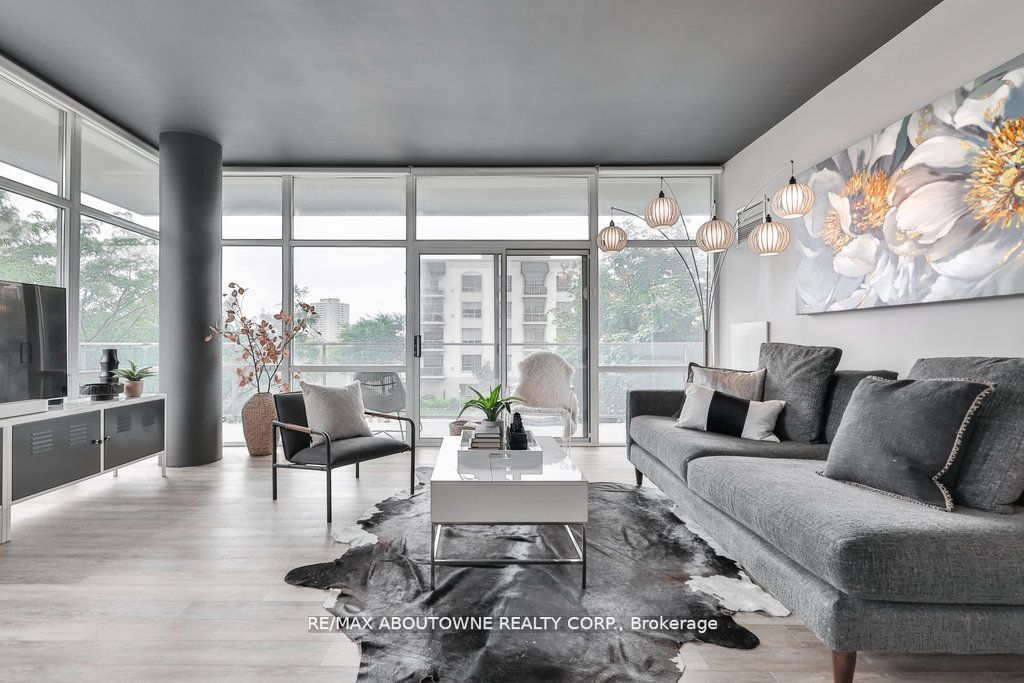 70 Port St E, #301