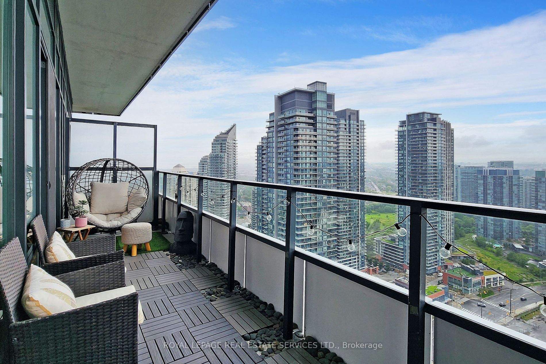 30 Shore Breeze Dr W, #3321