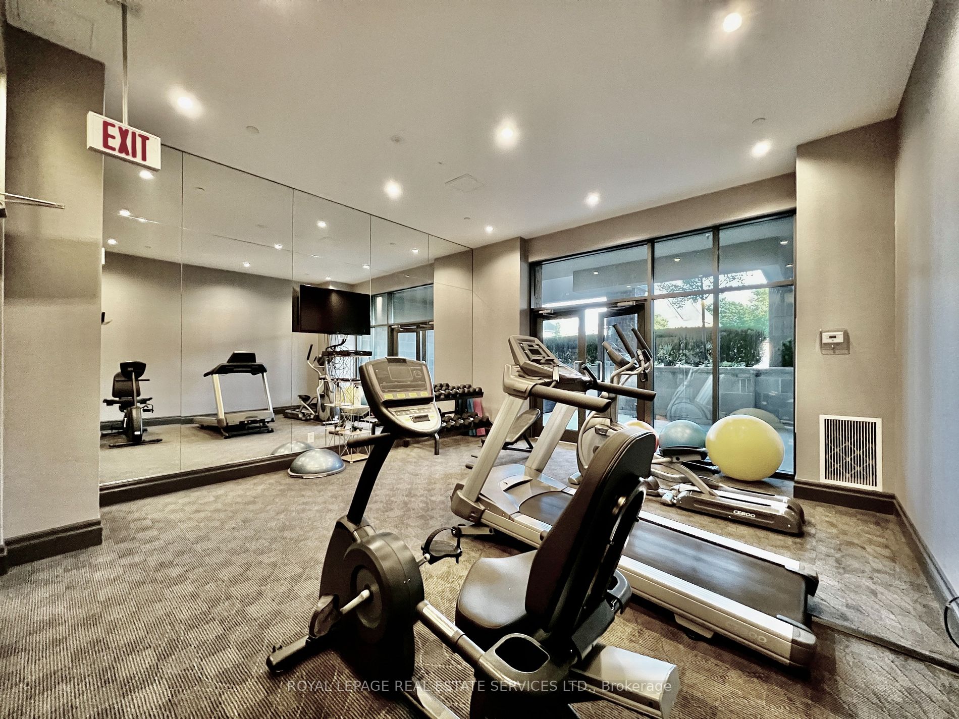 3563 Lake Shore Blvd W, #211