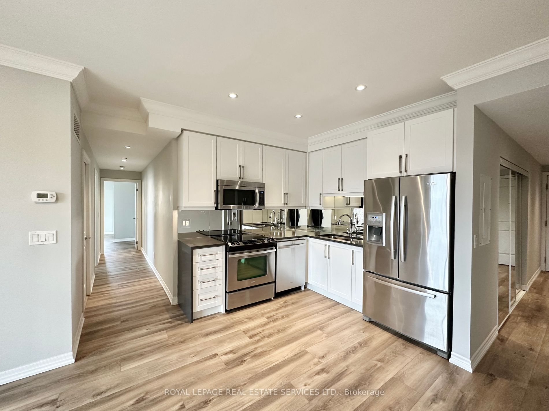 3563 Lake Shore Blvd W, #211