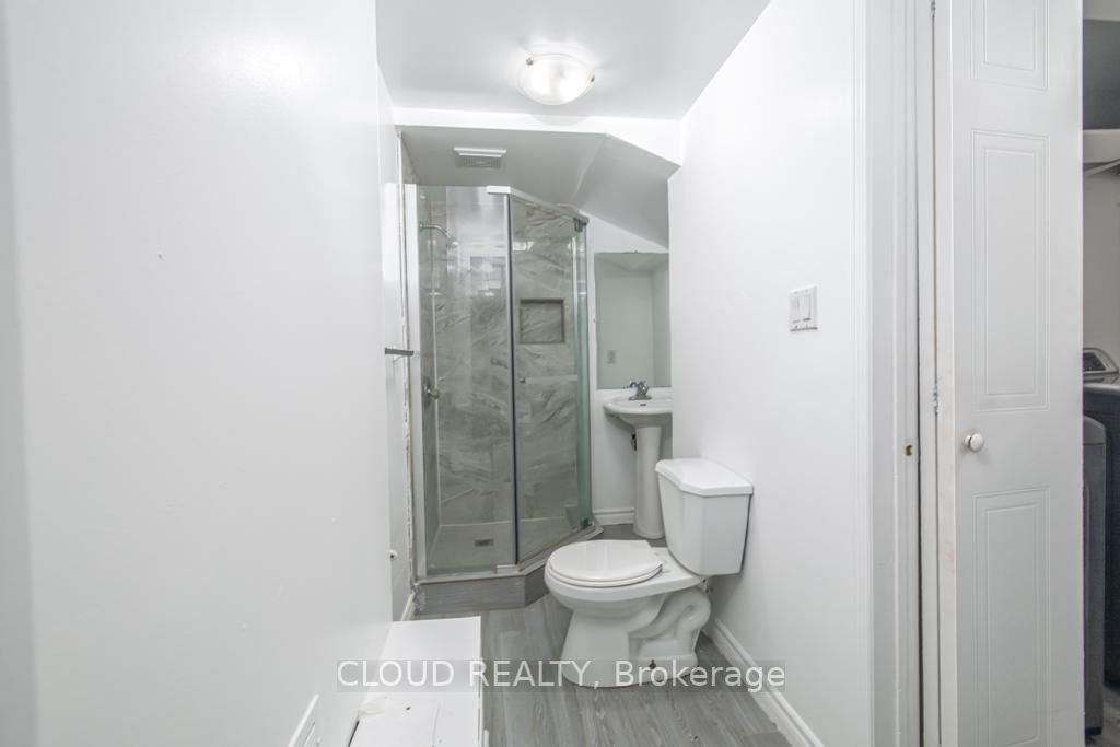 24 Shining Star Cres, #24