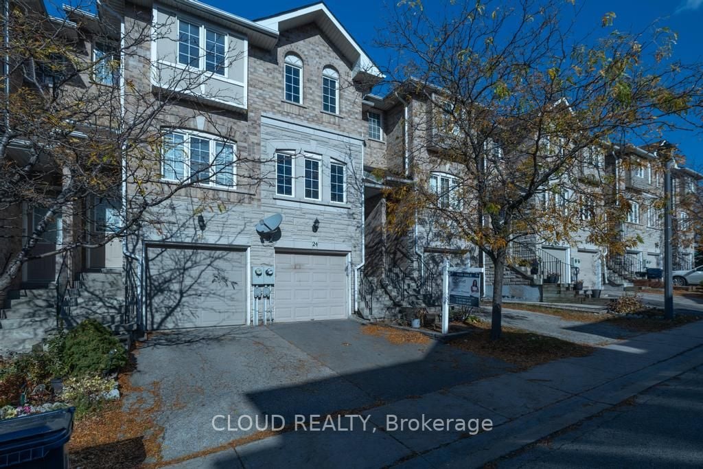 24 Shining Star Cres, #24