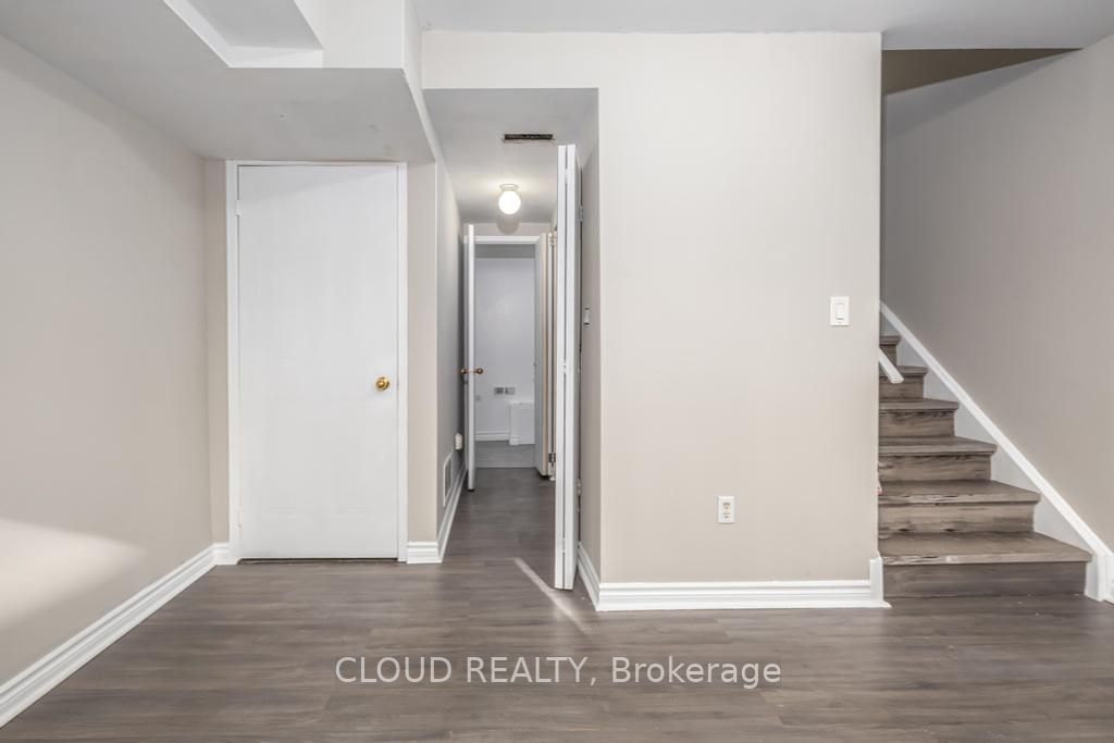 24 Shining Star Cres, #24