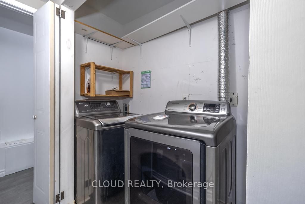 24 Shining Star Cres, #24