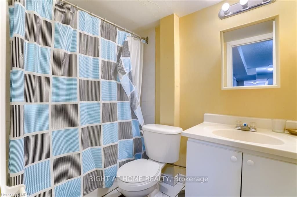 3020 Hawktail Crescent