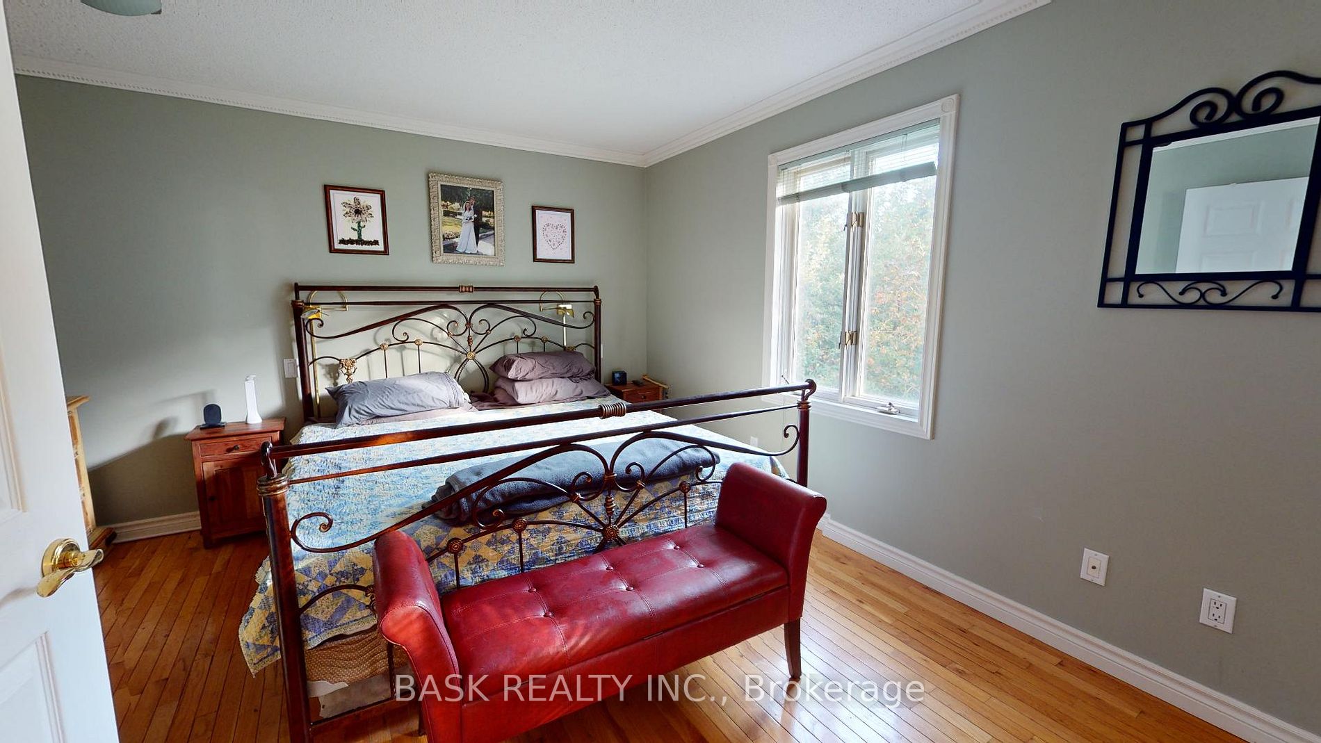 1 Geneva Crescent