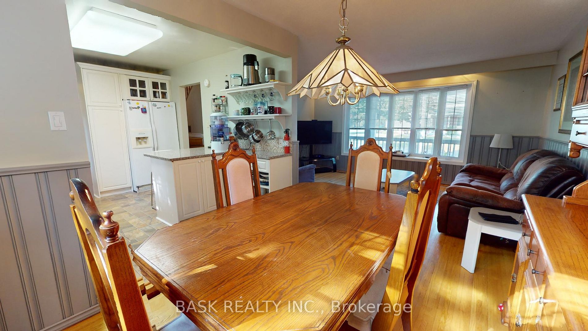 1 Geneva Crescent