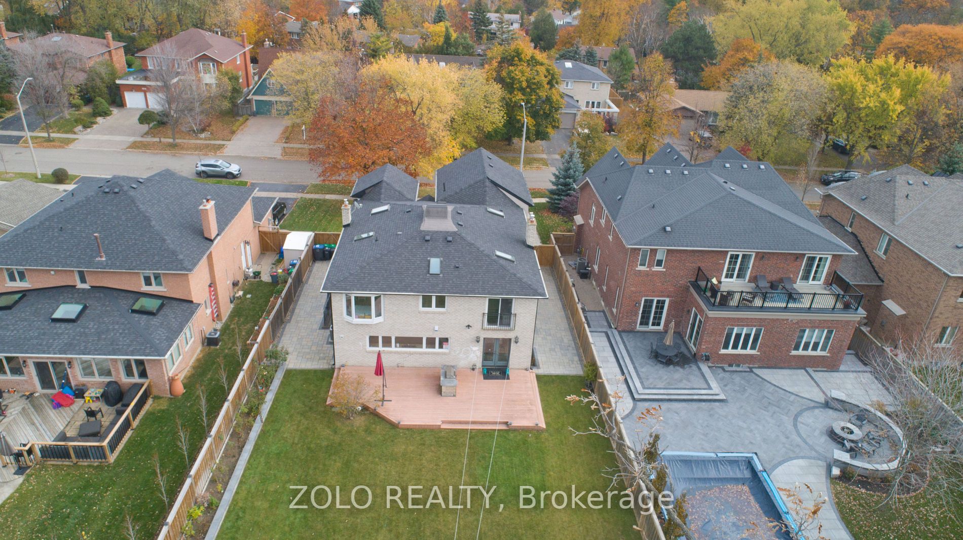 1263 Saginaw Cres