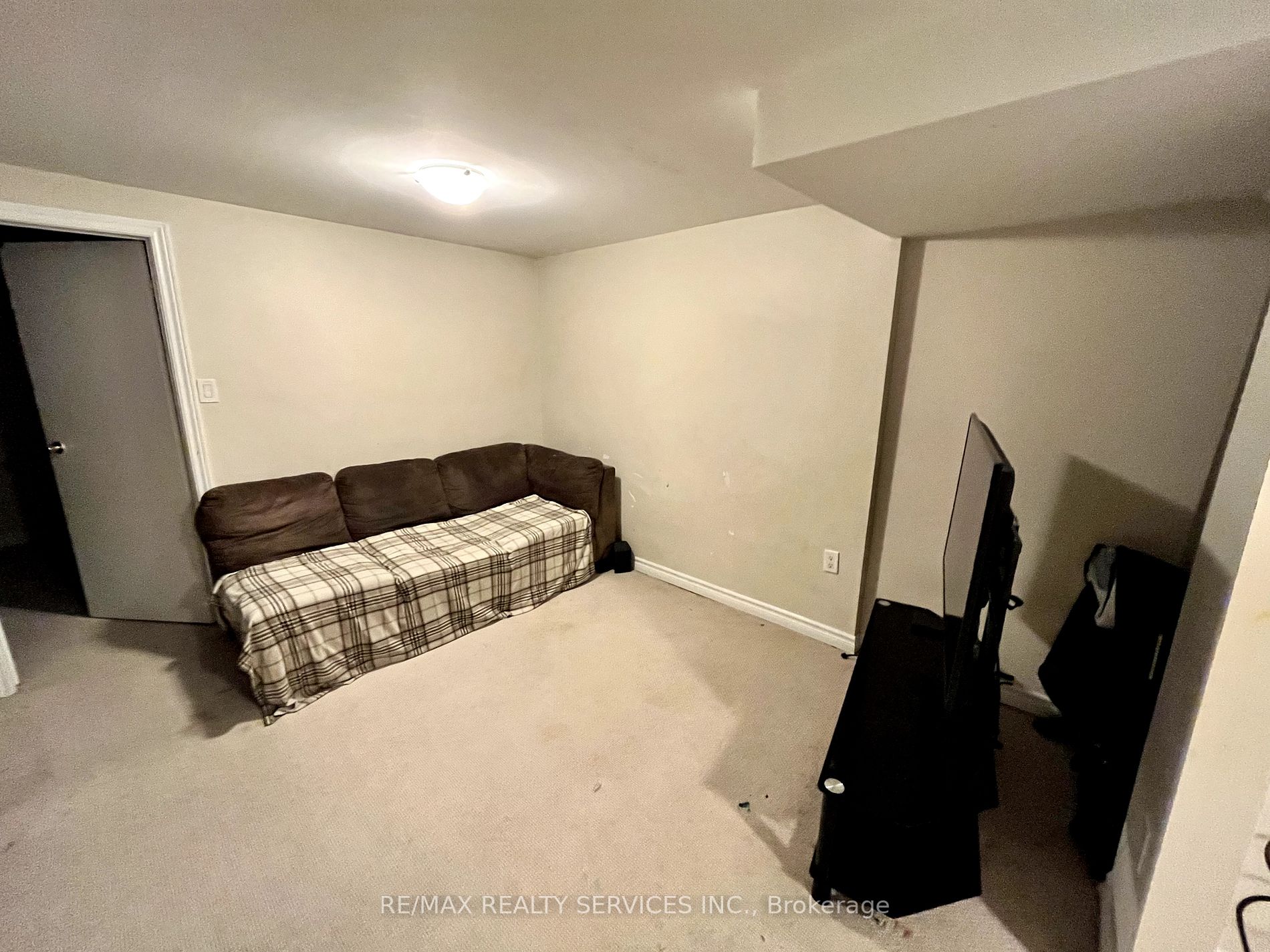 7621 Rockhill Rd