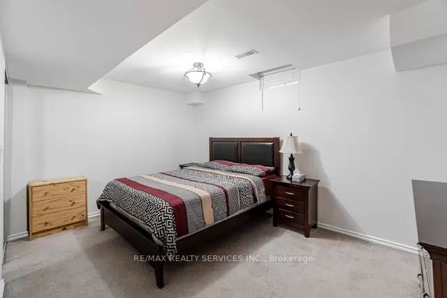 125 Fairhill Ave