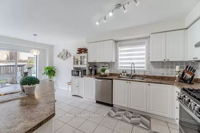 125 Fairhill Ave