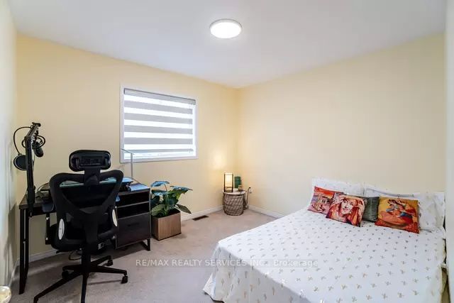 125 Fairhill Ave