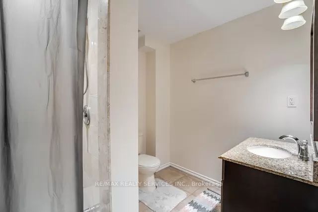 125 Fairhill Ave
