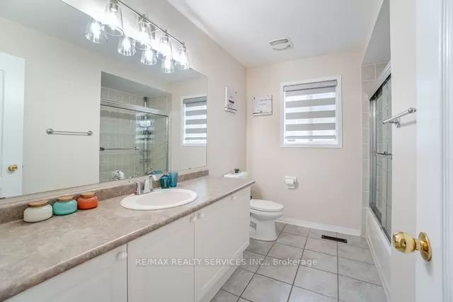 125 Fairhill Ave