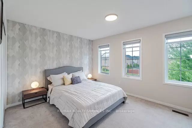 125 Fairhill Ave