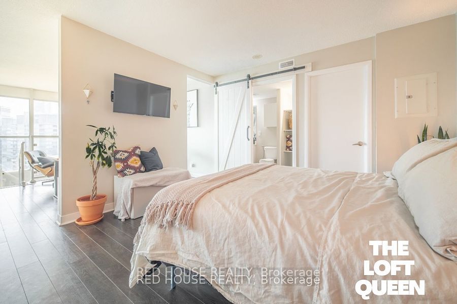 155 Legion Road N, #2503