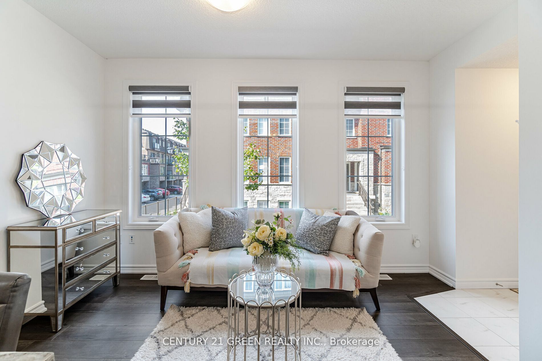 445 Ontario Street S, #132