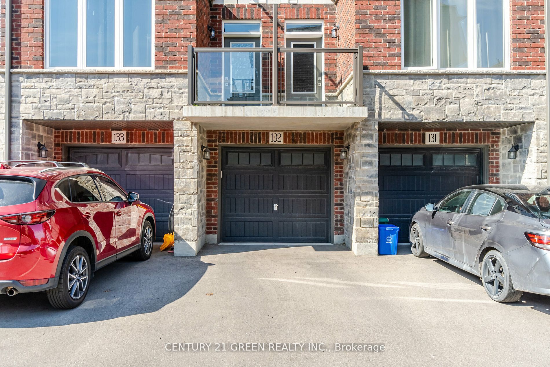 445 Ontario Street S, #132