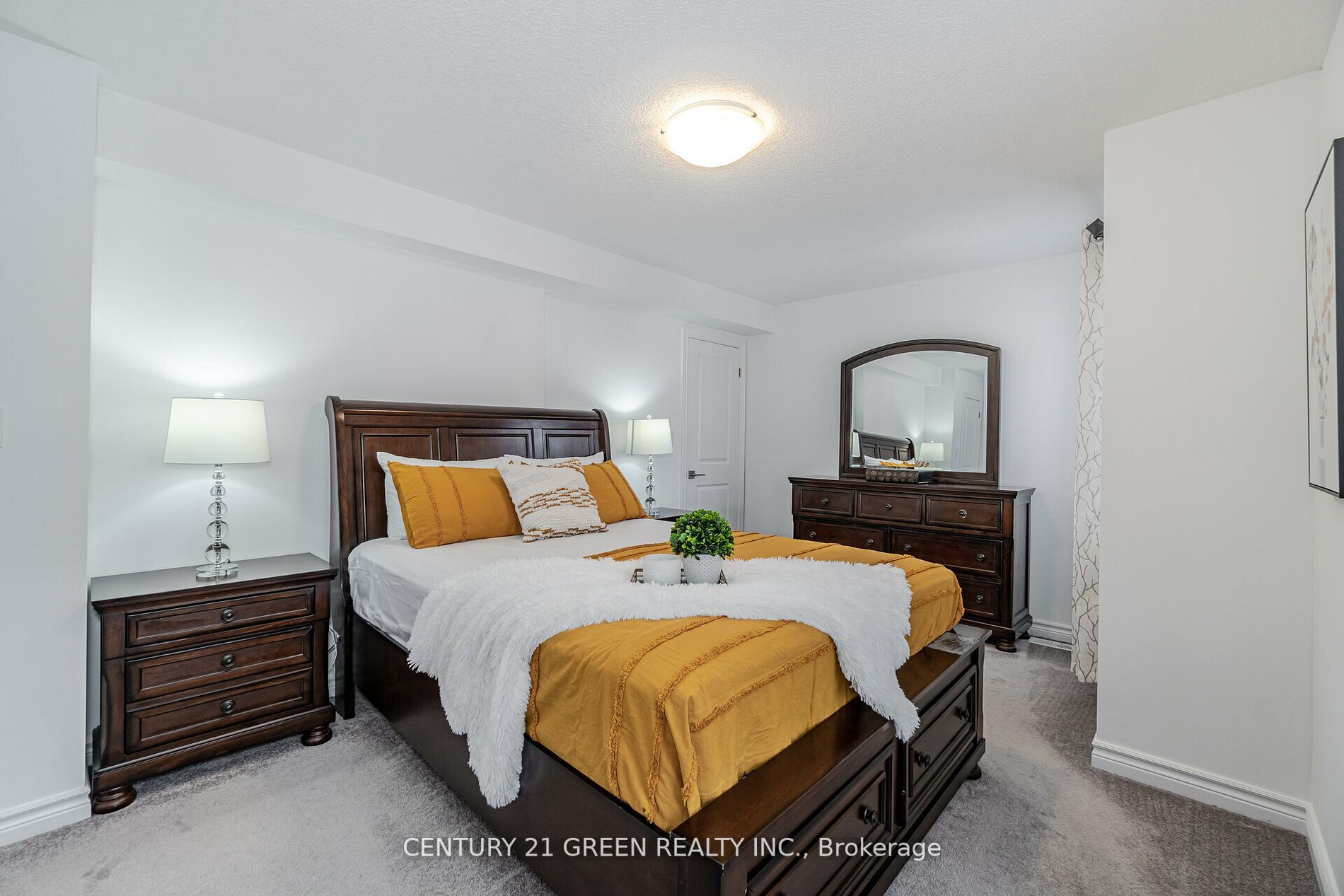 445 Ontario Street S, #132