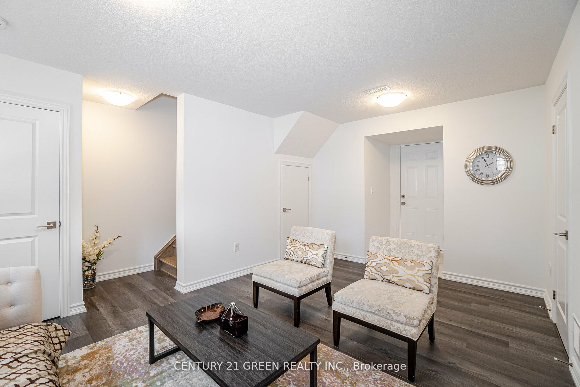 445 Ontario Street S, #132