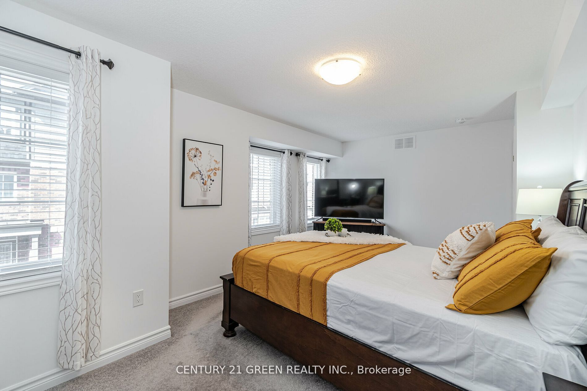 445 Ontario Street S, #132