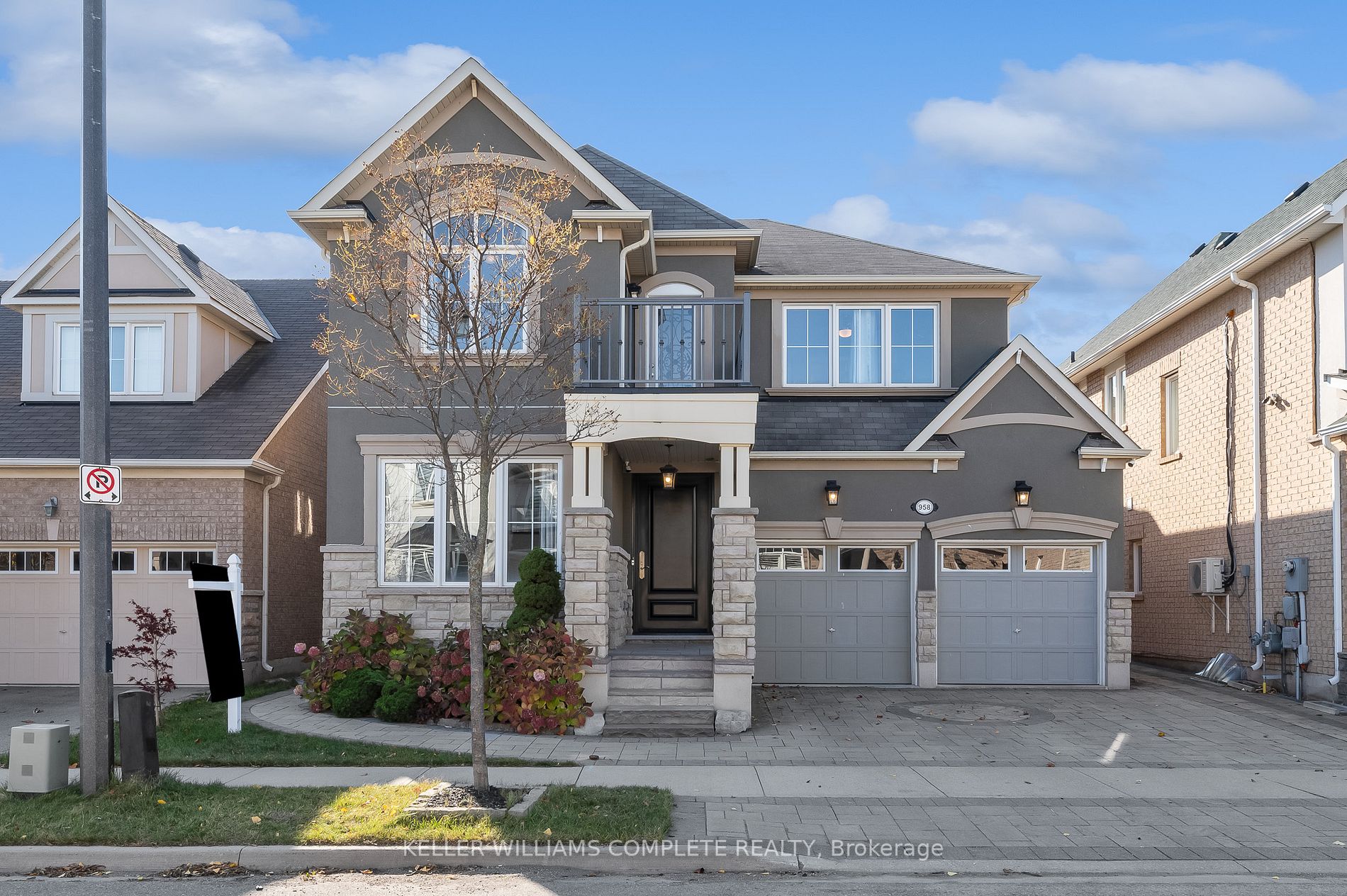 958 Drysdale Cres