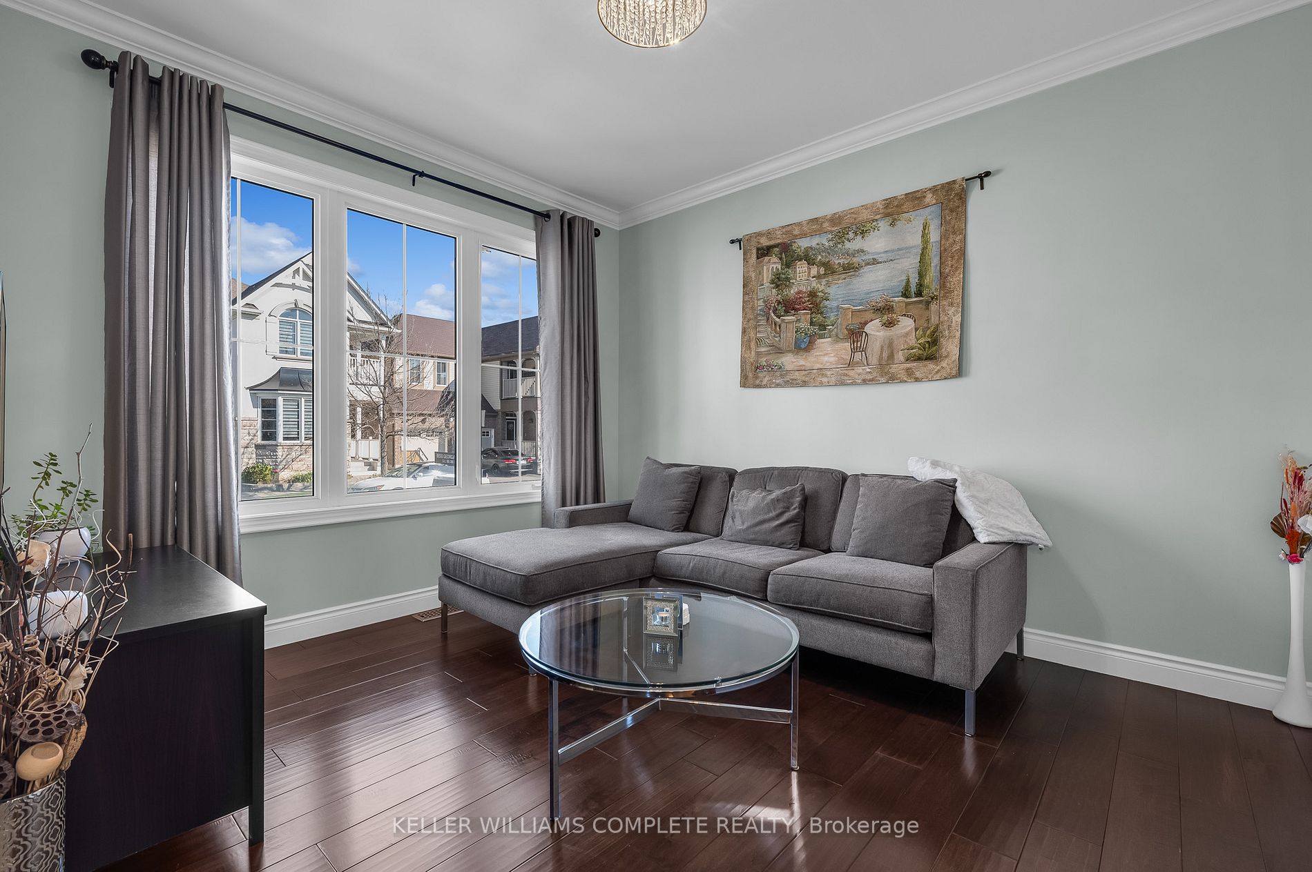 958 Drysdale Cres