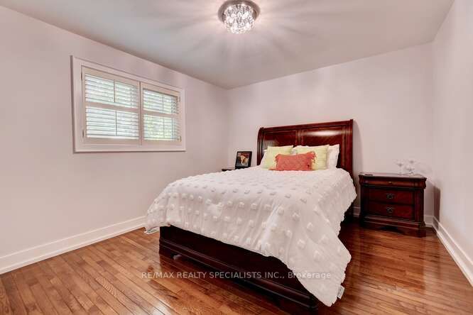 1270 Rose Crt