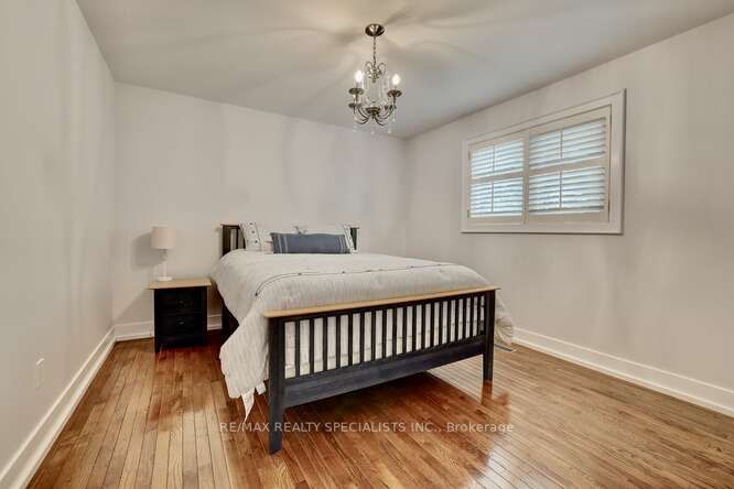 1270 Rose Crt