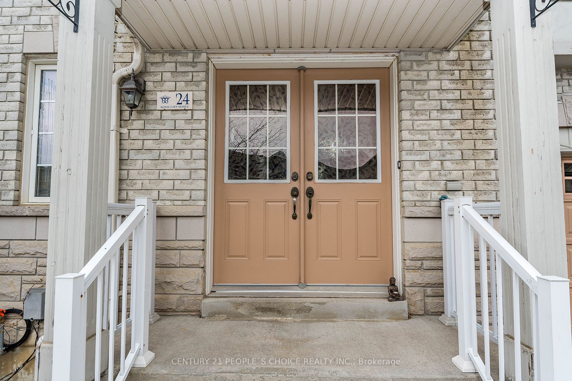 24 Caversham Drive