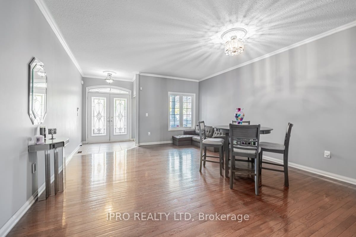 26 Dovergreen Dr