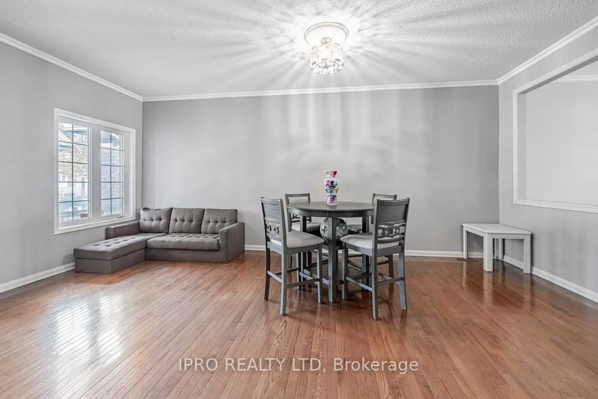 26 Dovergreen Dr