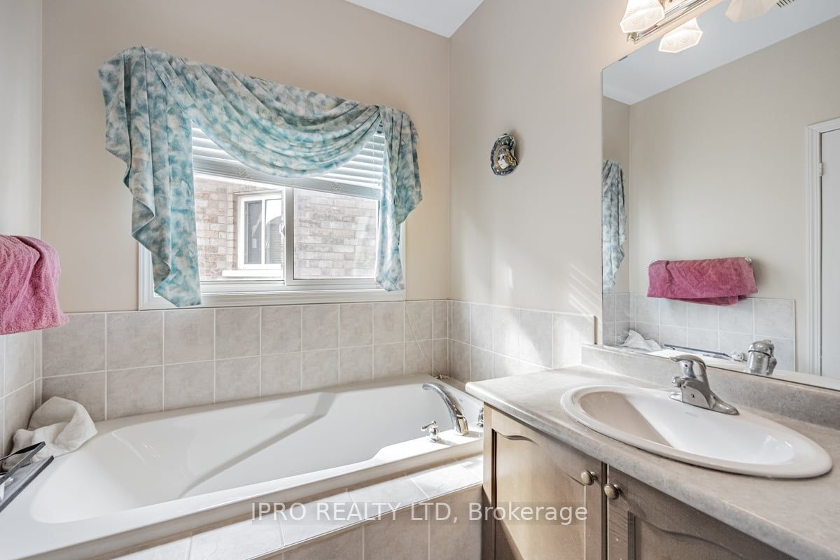 26 Dovergreen Dr