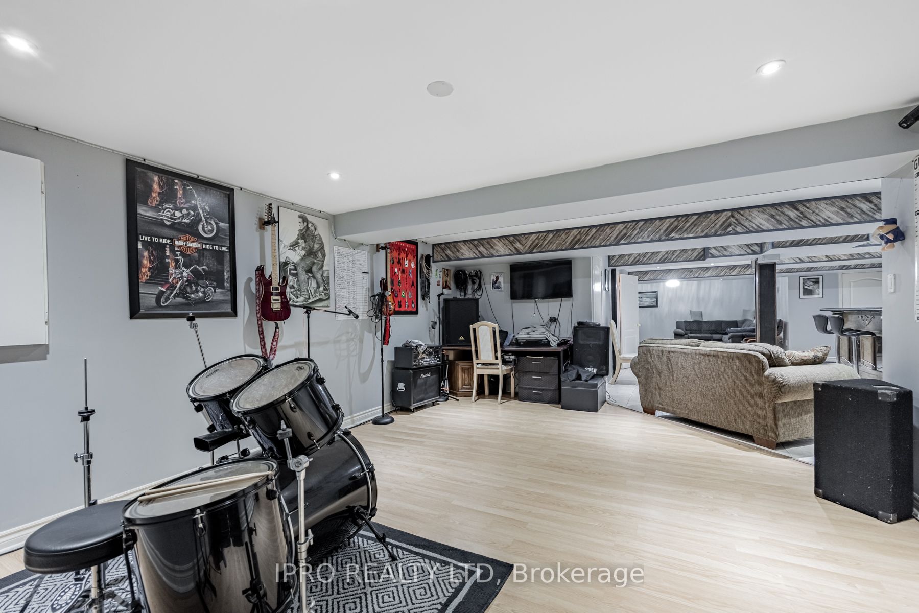 26 Dovergreen Dr