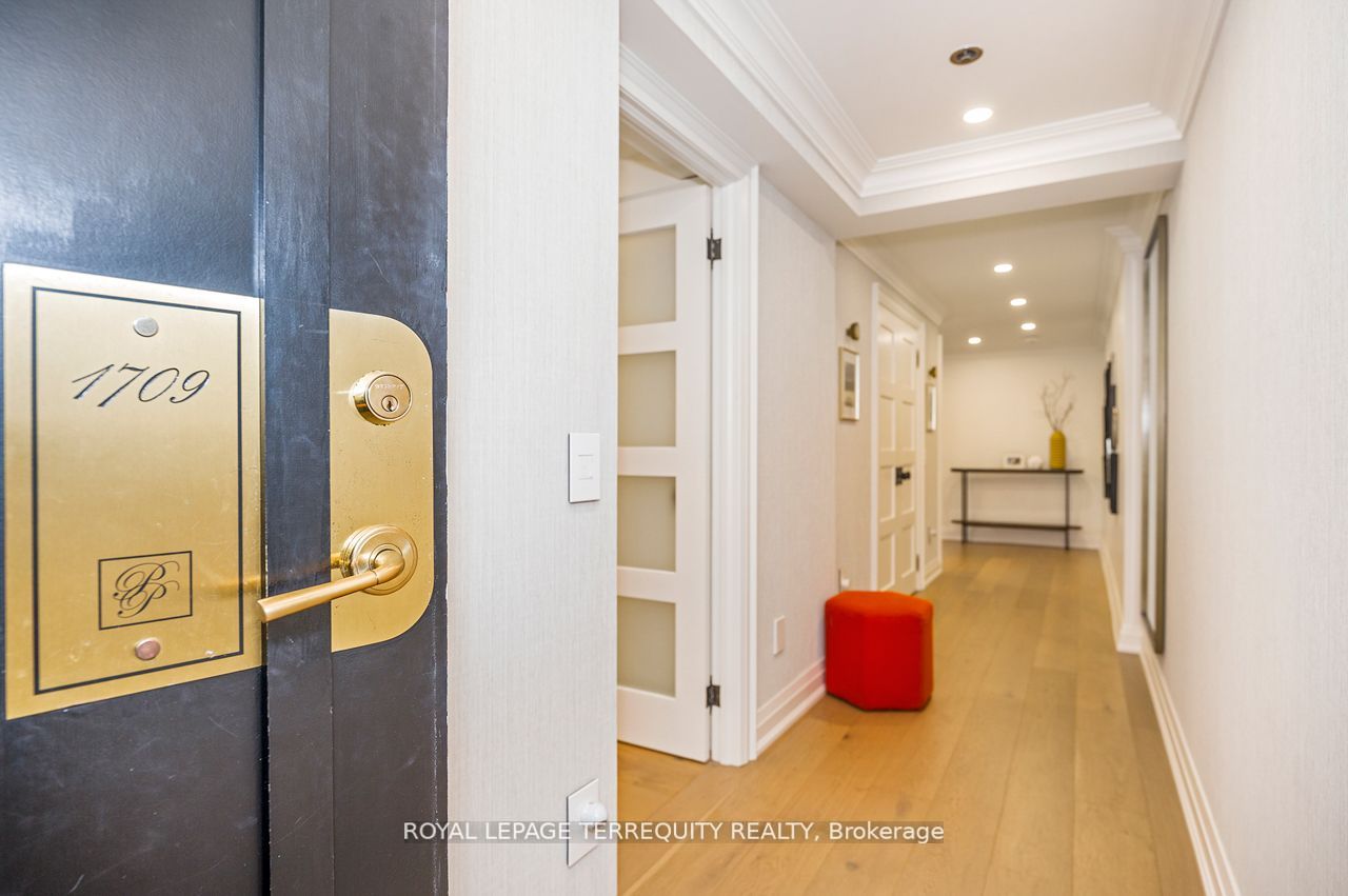 2045 Lake Shore Blvd W, #1709