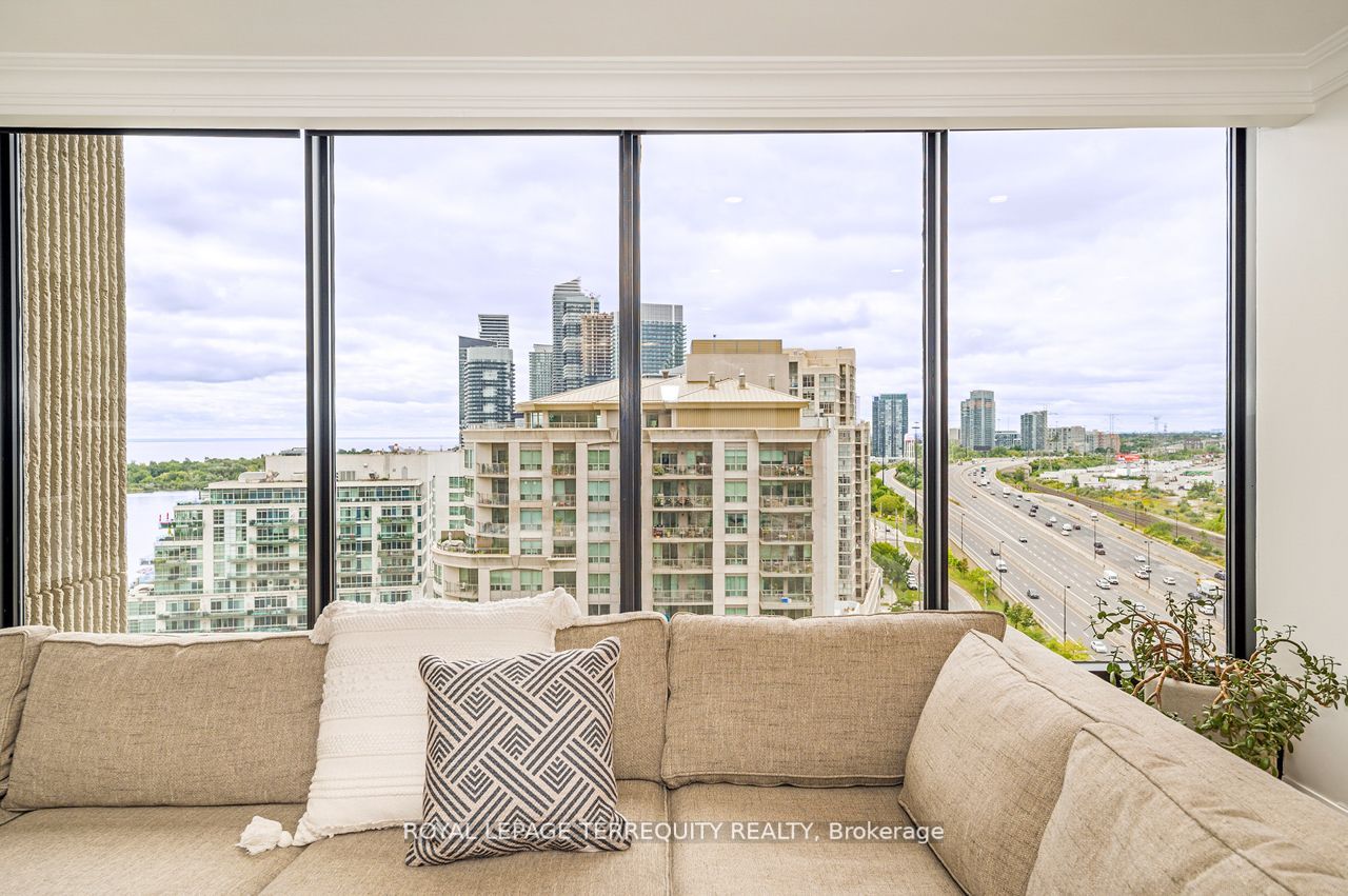 2045 Lake Shore Blvd W, #1709