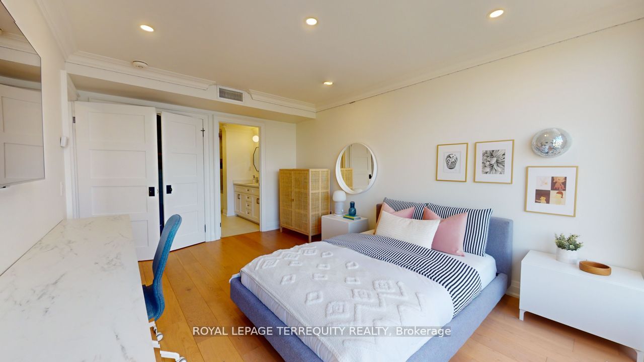 2045 Lake Shore Blvd W, #1709