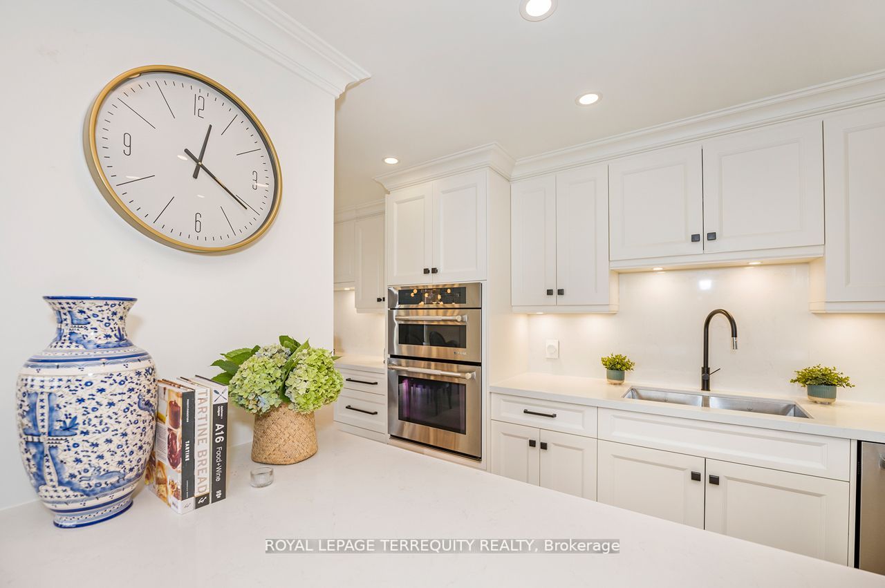 2045 Lake Shore Blvd W, #1709