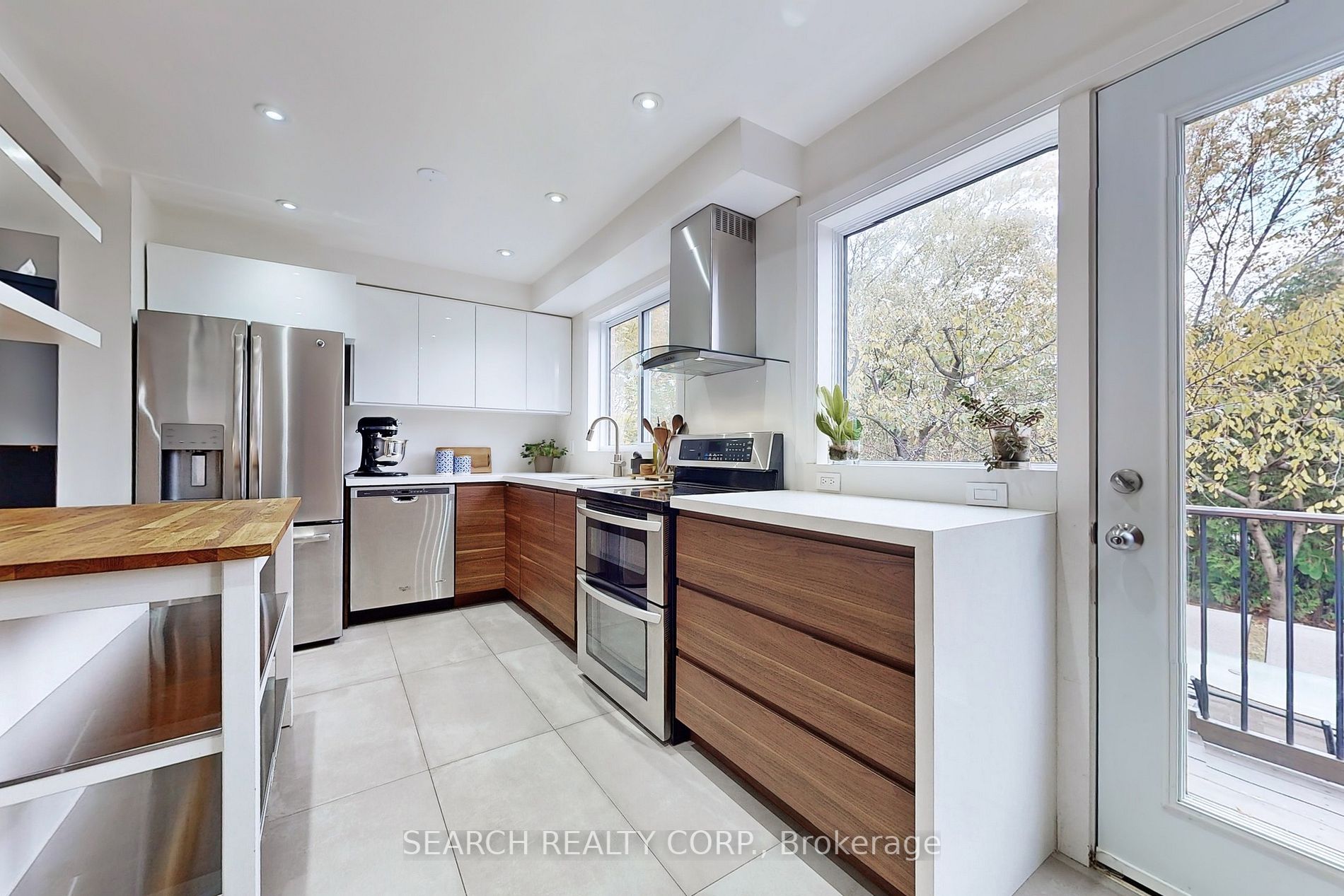 1499 Hobbs Cres